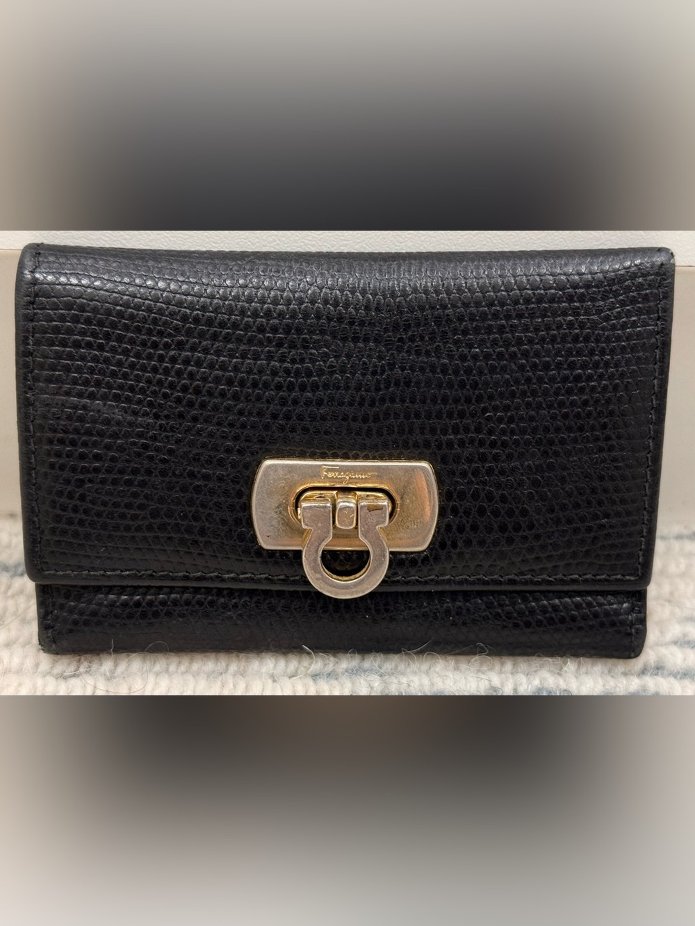 FERRAGAMO Vintage Y2K Black Lizard Leather Gancini 6-Key Holder Case Wallet